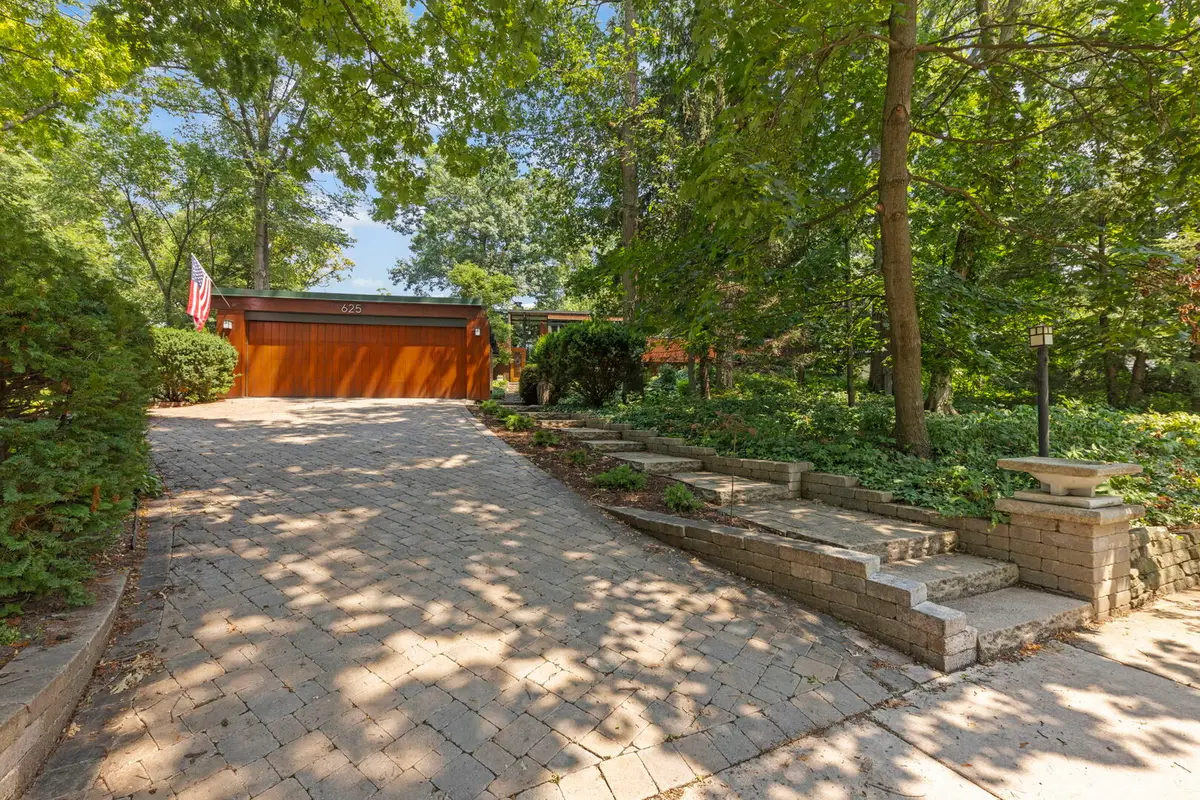 625 Midway Park, Glen Ellyn, IL 60137 - Image #1