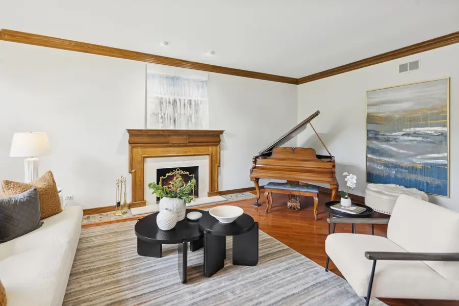 8120 Woodside Lane, Burr Ridge, IL 60527 - Image #3