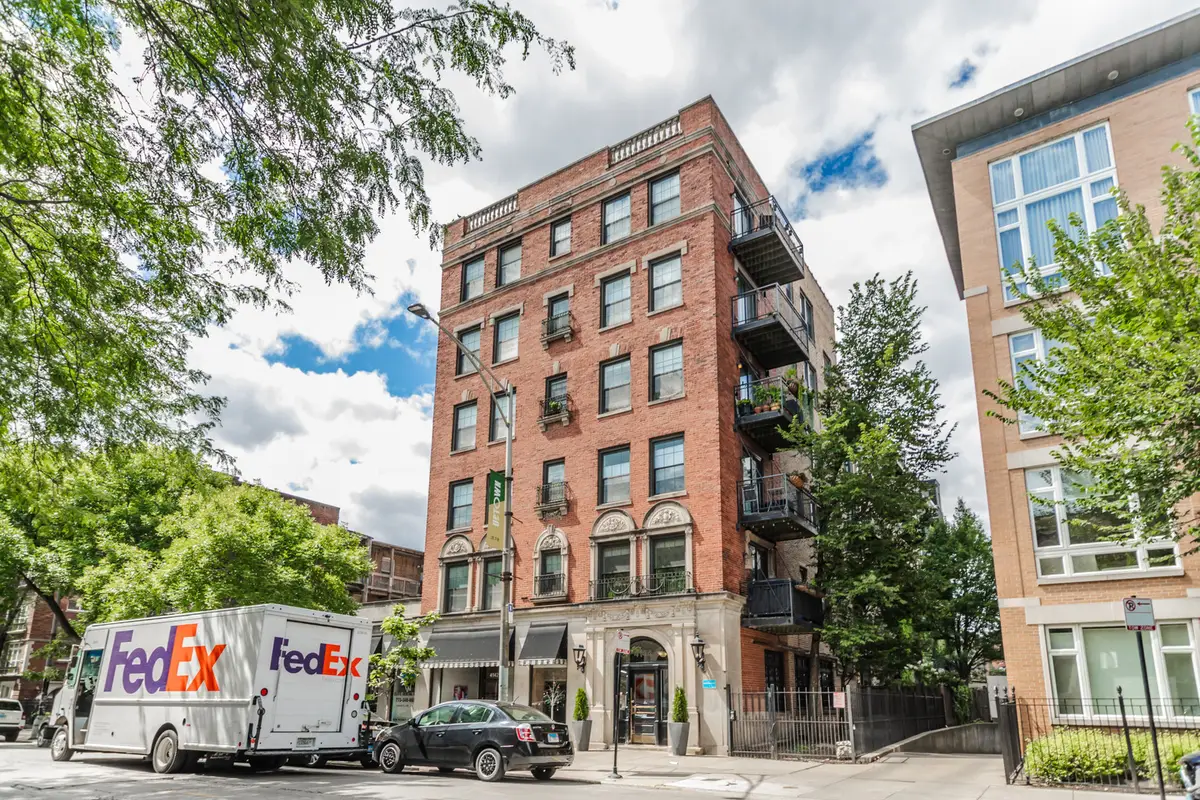 4144 N Sheridan Road #409, Chicago, IL 60613 - Image #1