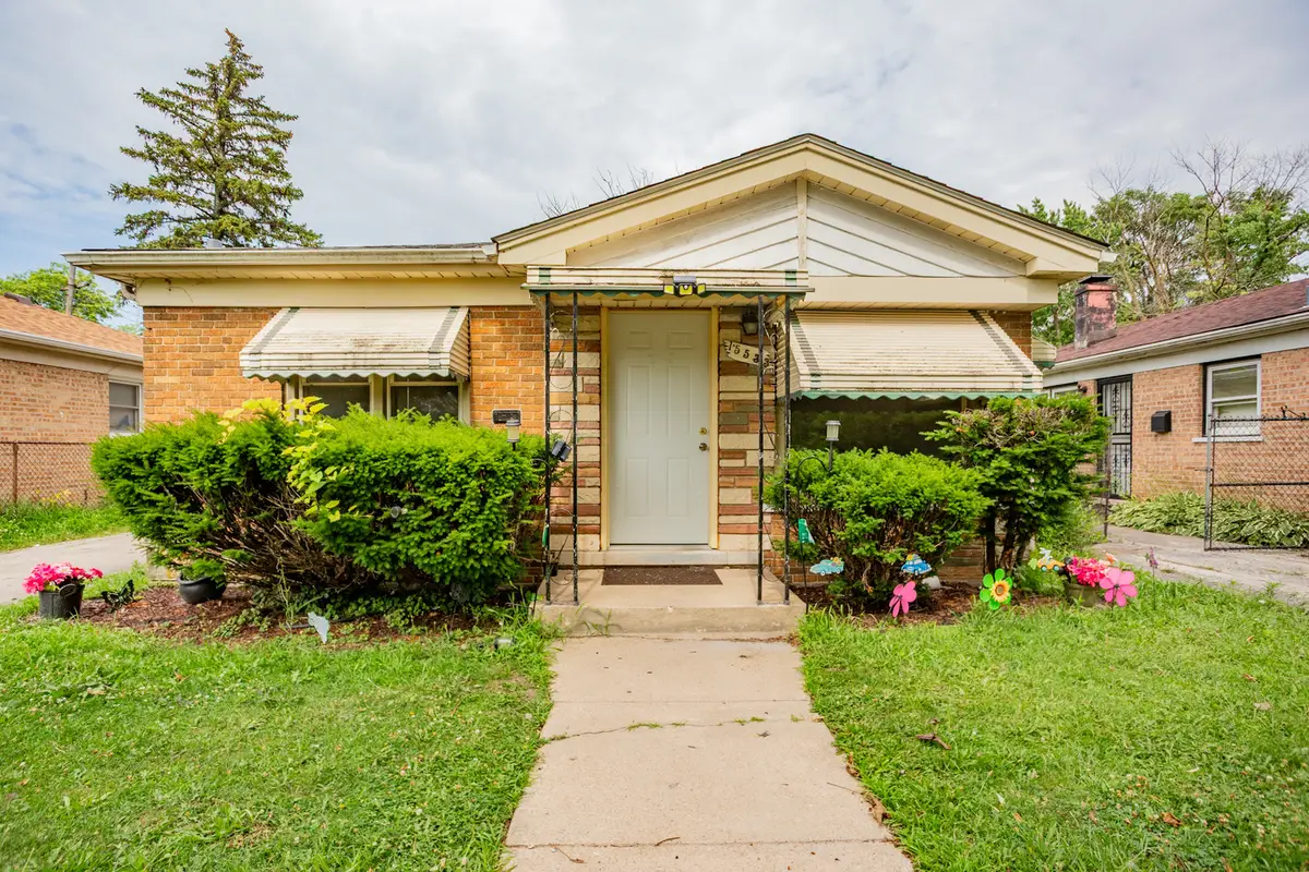 15533 Vincennes Road, Phoenix, IL 60426 - Image #1