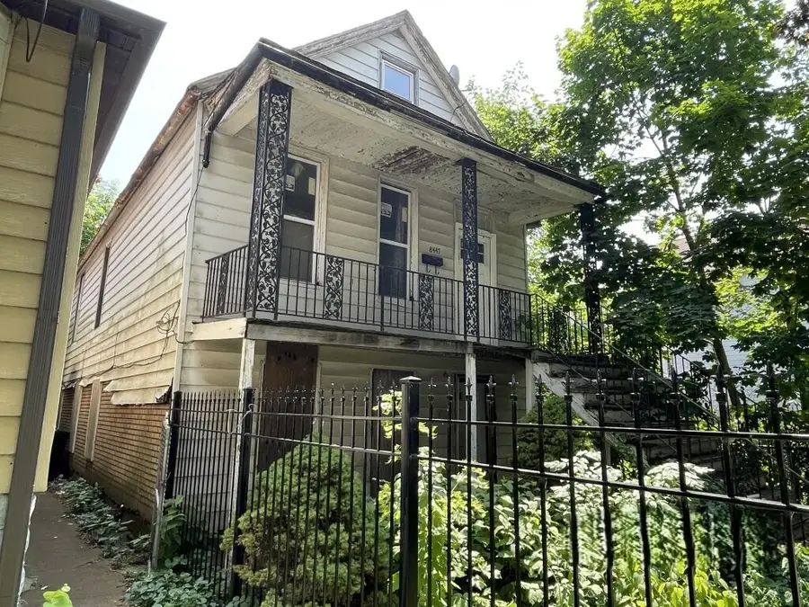 8447 S Escanaba Avenue, Chicago, IL 60617 - Image #2