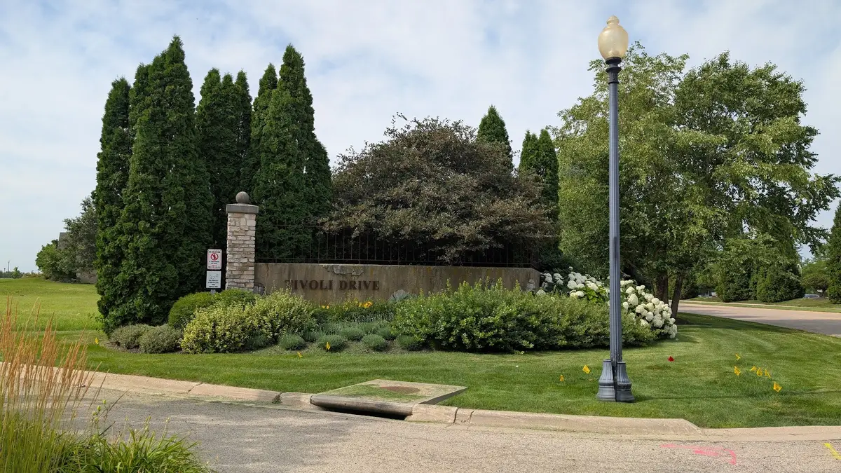 906 Tivoli Drive, Rockford, IL 61107 - Image #1