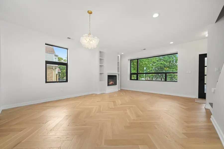 3027 N Elbridge Avenue, Chicago, IL 60618 - Image #2