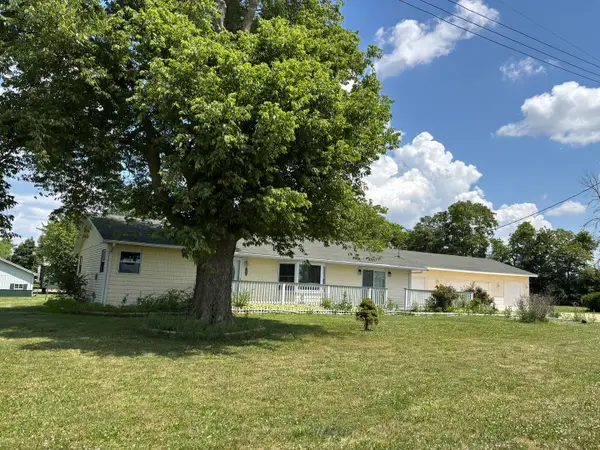 3667 Artesian Avenue, Armstrong, IL 61812