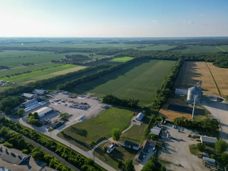 21820 W Railroad Street, Marengo, IL 60152 - Image #2