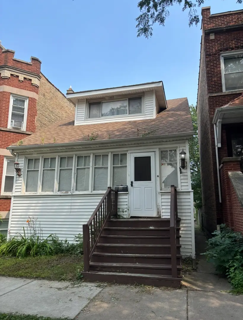 3911 N Saint Louis Avenue, Chicago, IL 60618 - Image #1