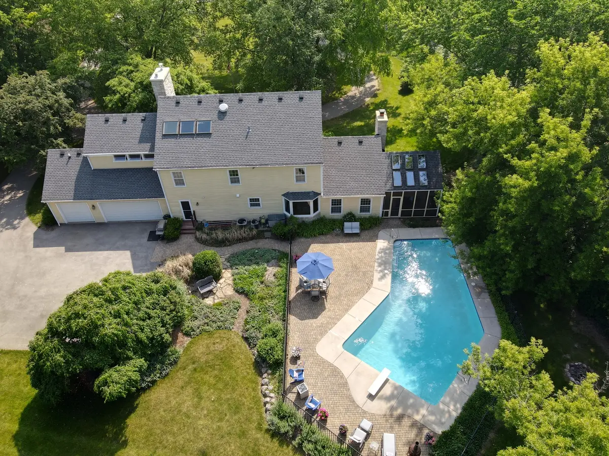 8 Stone Ridge Drive, South Barrington, IL 60010 - Image #1