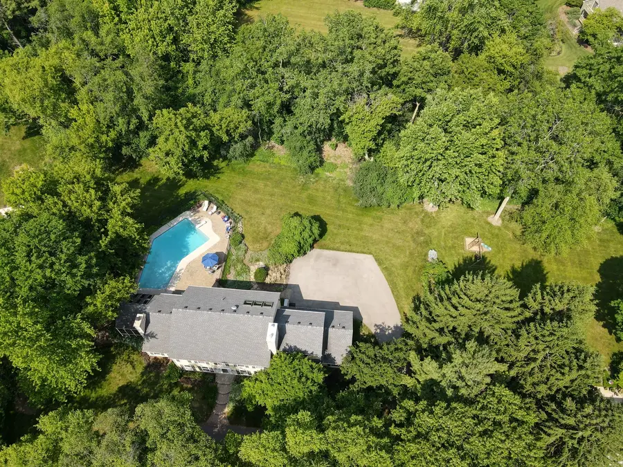 8 Stone Ridge Drive, South Barrington, IL 60010 - Image #2