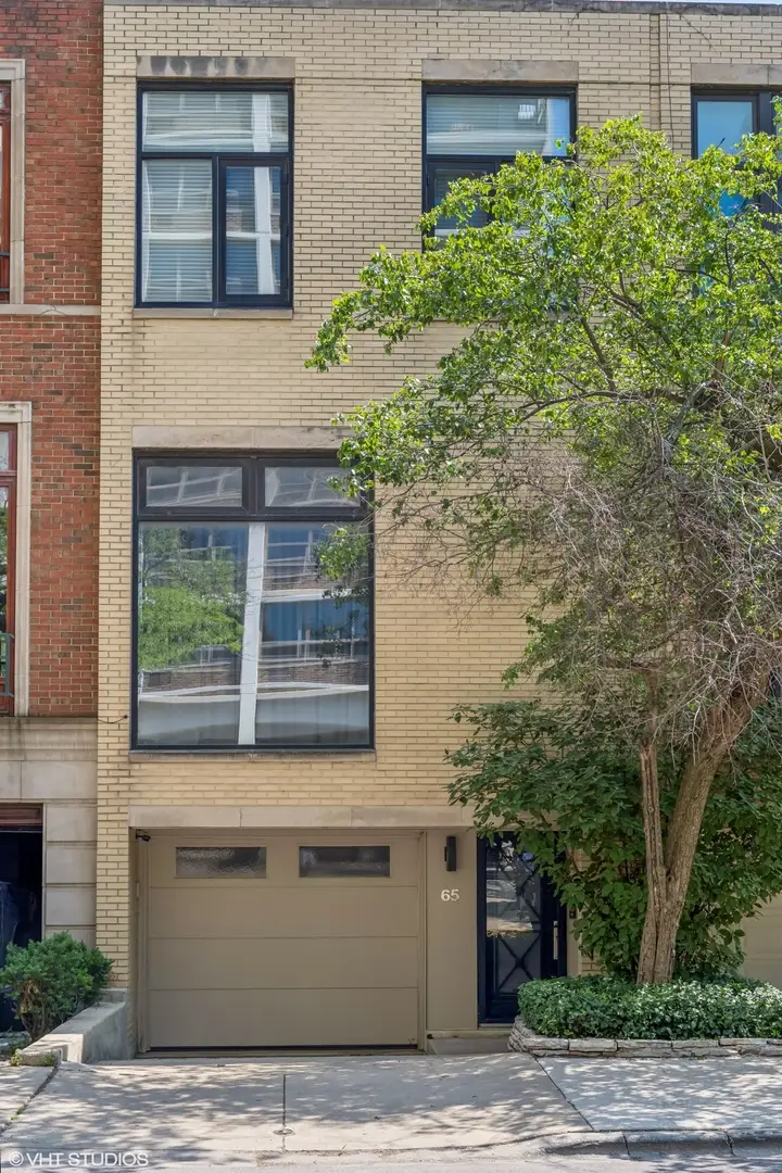 65 W Schiller Street, Chicago, IL 60610 - Image #1