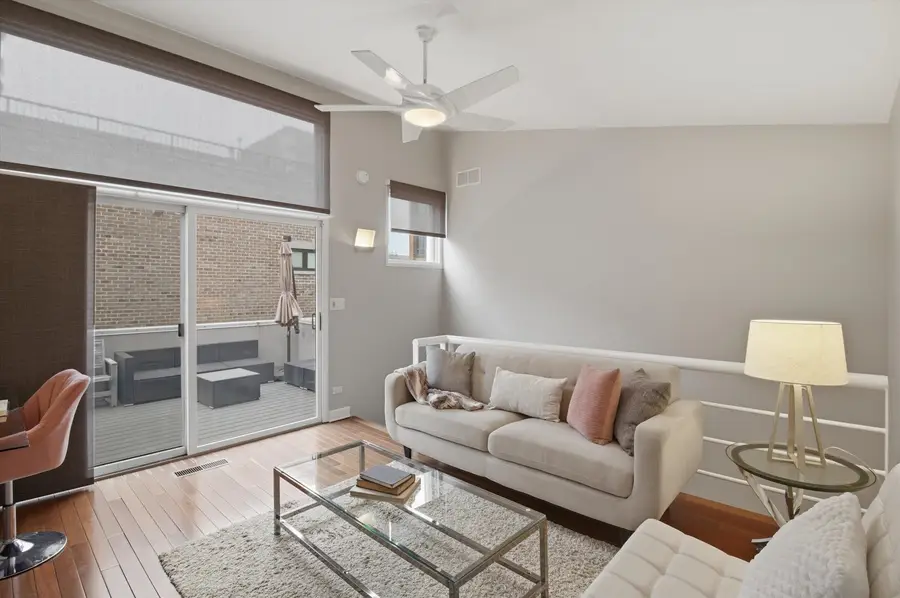 678 N Peoria Street #C, Chicago, IL 60642 - #3