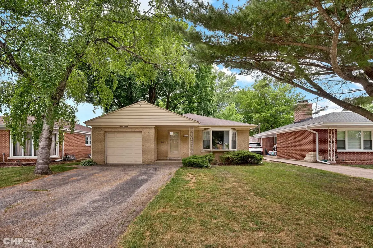 316 S Mount Prospect Road, Mount Prospect, IL 60056 - Image #1