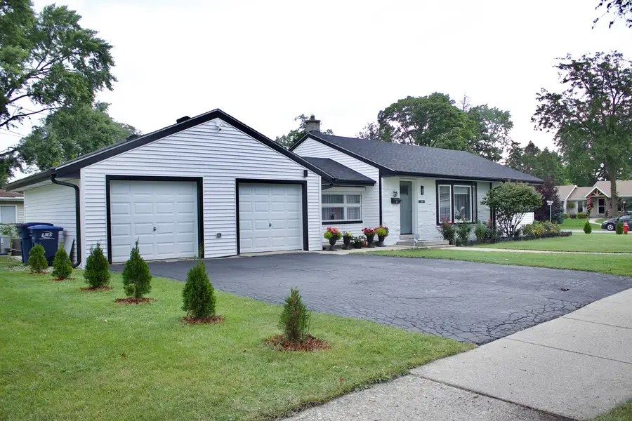 1394 Carol Lane, Des Plaines, IL 60018 - Image #3