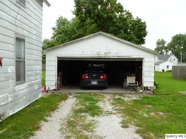 105 W 3rd Avenue, La Harpe, IL 61450 - Image #3