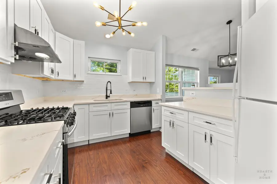 9521 Georgetown Lane, Crystal Lake, IL 60014 - Image #2