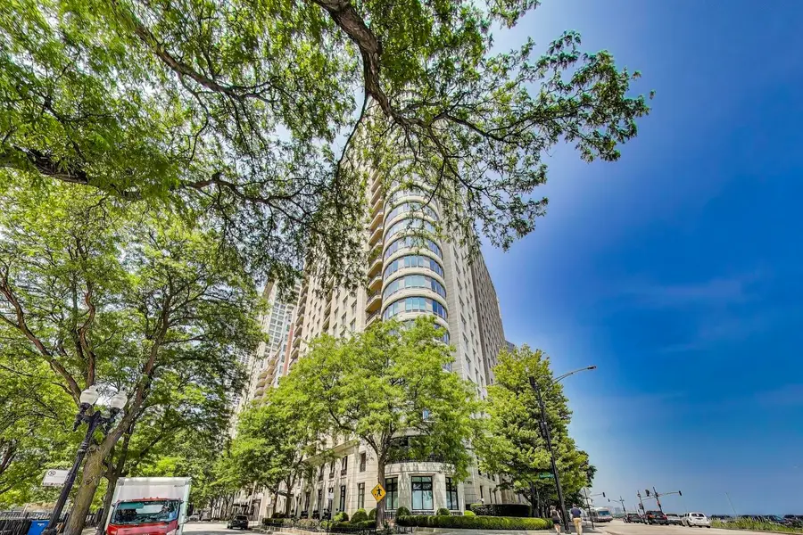 840 N Lake Shore Drive #2401, Chicago, IL 60611 - Image #3