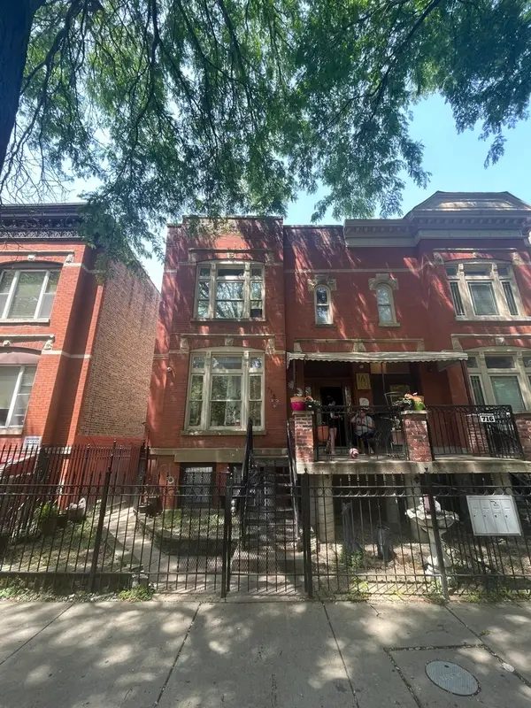 718 S Claremont Avenue, Chicago, IL 60612