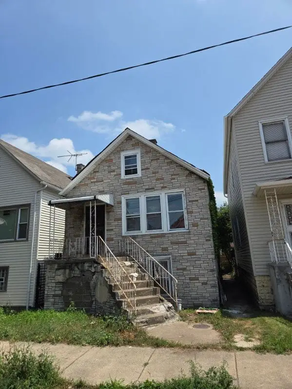 8227 S Commercial Avenue, Chicago, IL 60617 - Image #1