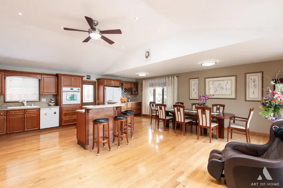 8356 Oak Park Avenue, Burbank, IL 60459 - Image #3