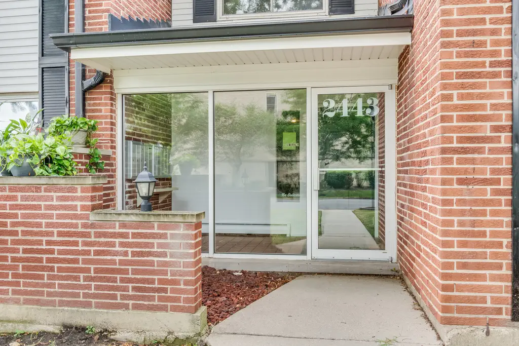 2443 E Brandenberry Court #2A, Arlington Heights, IL 60004 - Image #1