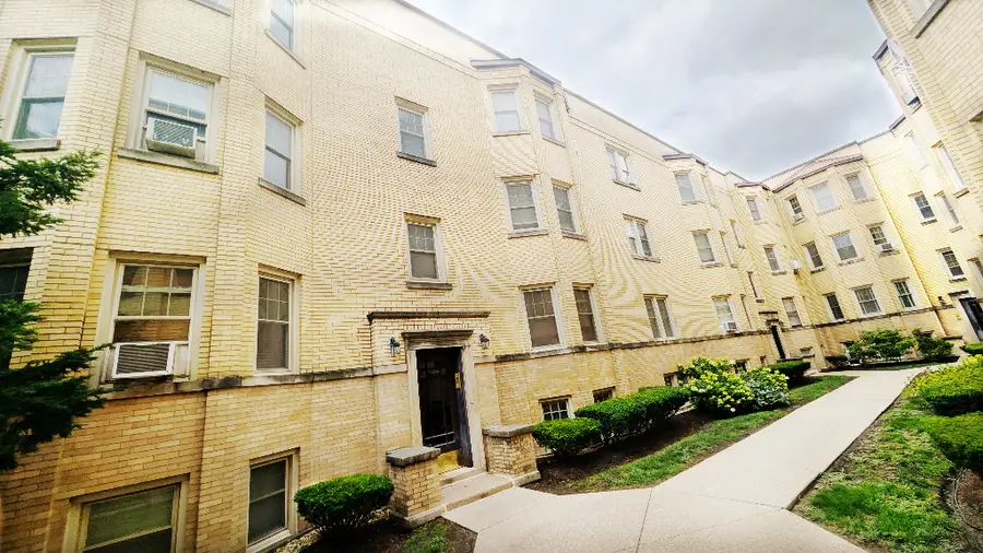 425 Wisconsin Avenue #2W, Oak Park, IL 60302 - Image #2
