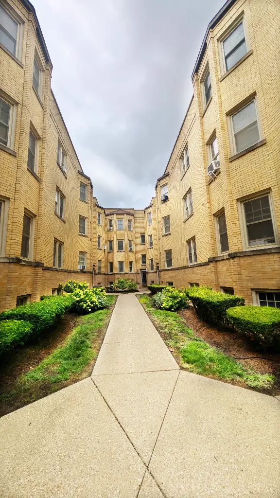 425 Wisconsin Avenue #2W, Oak Park, IL 60302 - Image #3