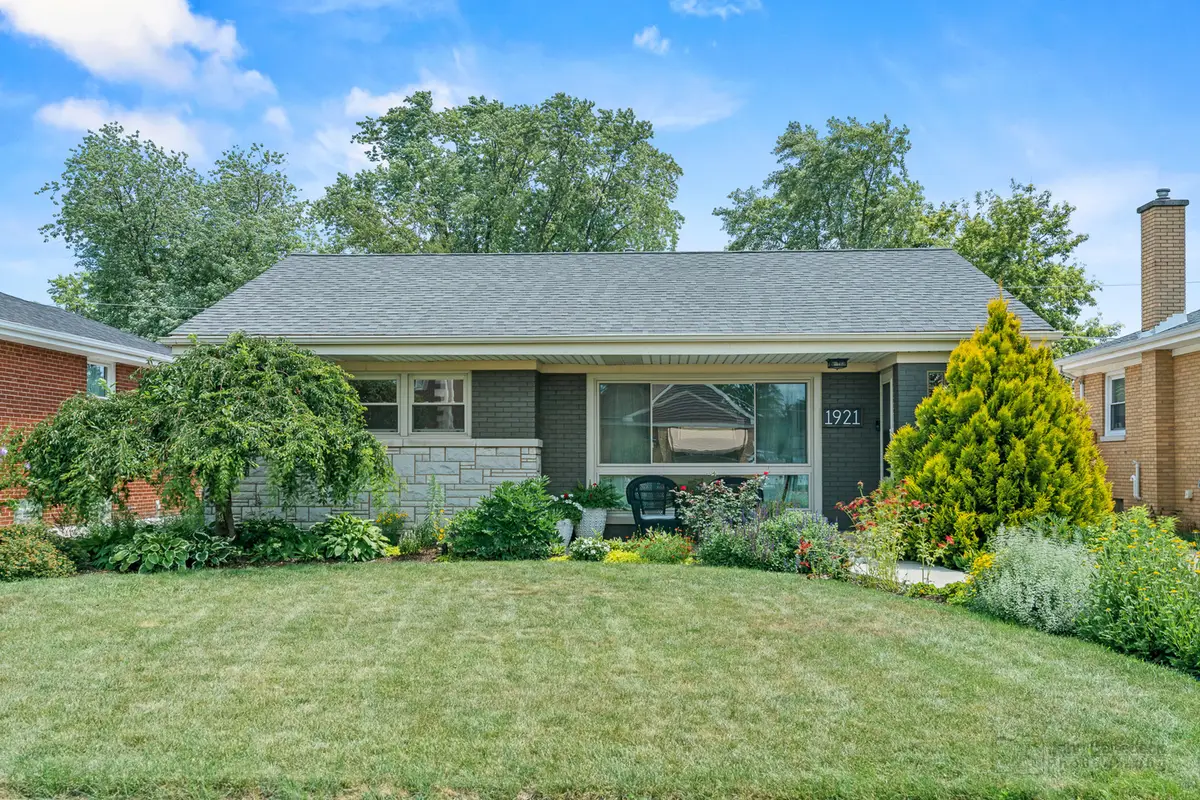 1921 Buckingham Avenue, Westchester, IL 60154 - #1