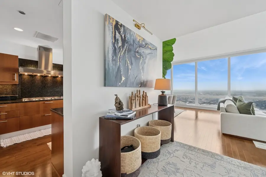 401 N Wabash Avenue #82B, Chicago, IL 60611 - Image #2