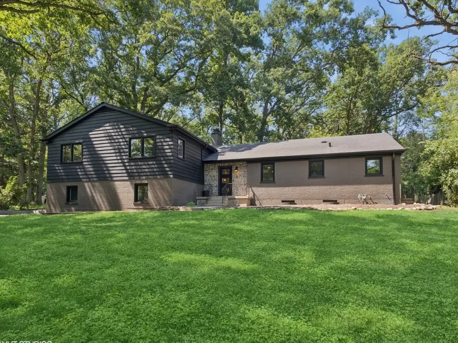 600 Eton Drive, North Barrington, IL 60010 - Image #2