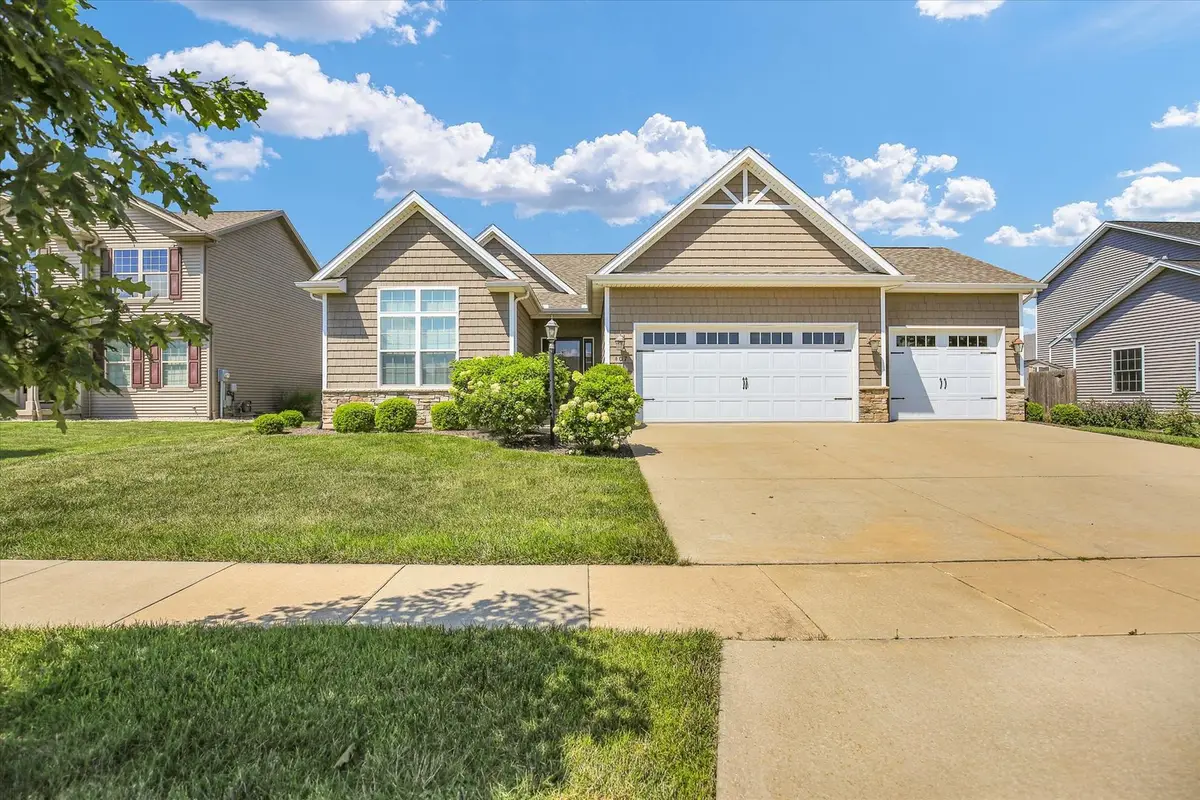 407 Potomac Avenue, Savoy, IL 61874 - Image #1