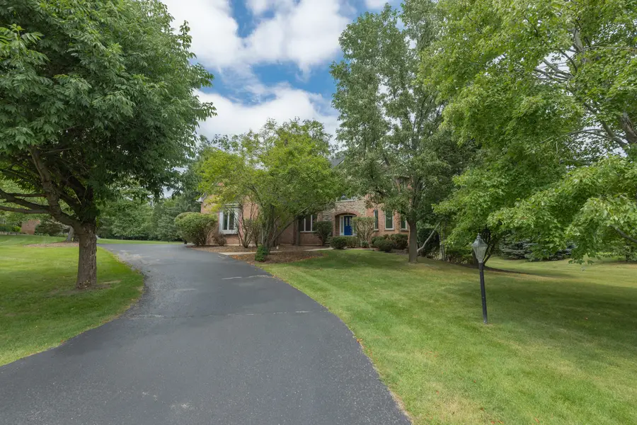 3702 W Homestead Trail, Crystal Lake, IL 60012 - Image #2