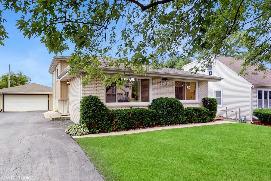 9719 S 81st Avenue, Palos Hills, IL 60465 - Image #2