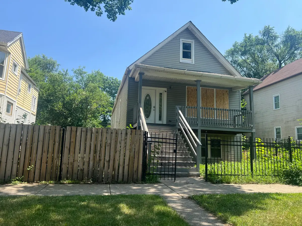 8135 S Muskegon Avenue, Chicago, IL 60617 - Image #1