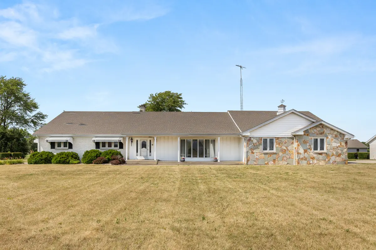 20 N Carbon Hill Road, Coal City, IL 60416 - Image #1