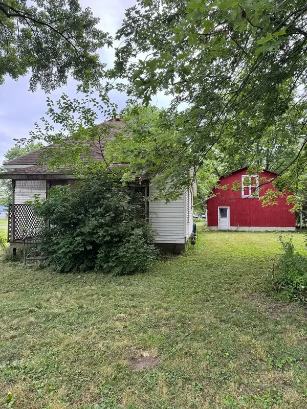 212 Michigan Street, Hindsboro, IL 61930