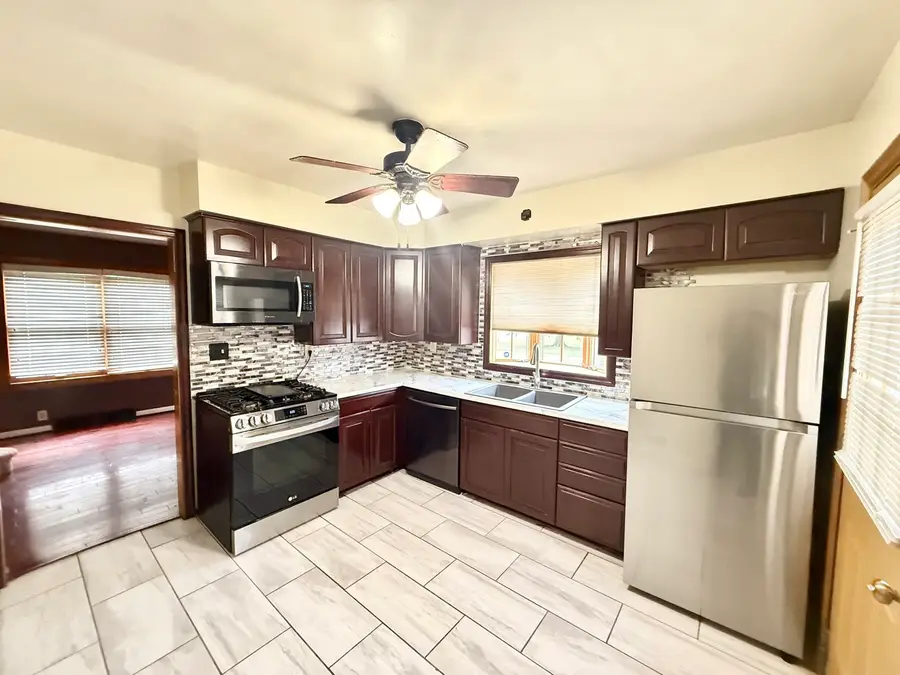 18005 Arcadia Avenue, Lansing, IL 60438 - Image #3