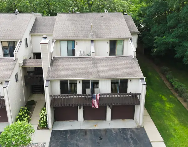 71 White Oaks Road, Fox Lake, IL 60020