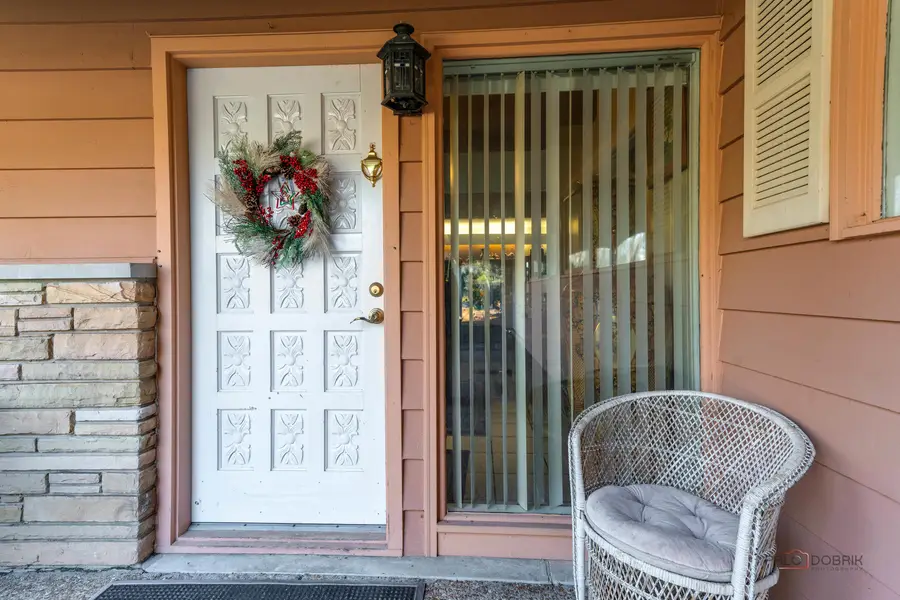 1161 Oak Spring Lane, Libertyville, IL 60048 - Image #2