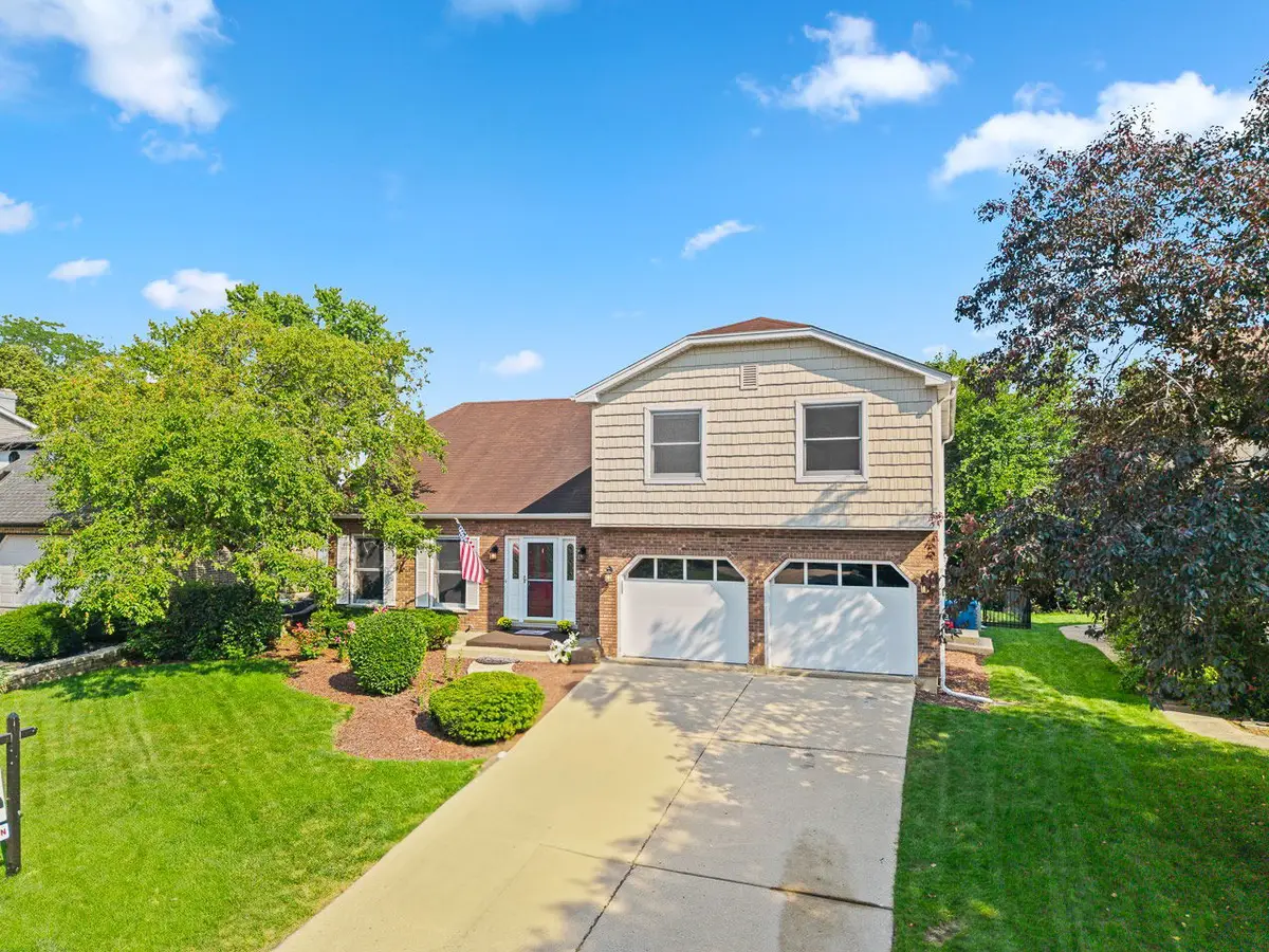 140 Amherst Drive, Bartlett, IL 60103 - #1