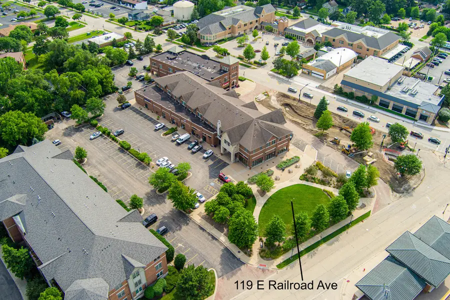 119 E Railroad Avenue, Bartlett, IL 60103 - Image #2