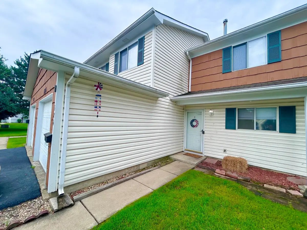 526 Alton Court, Carol Stream, IL 60188 - Image #1