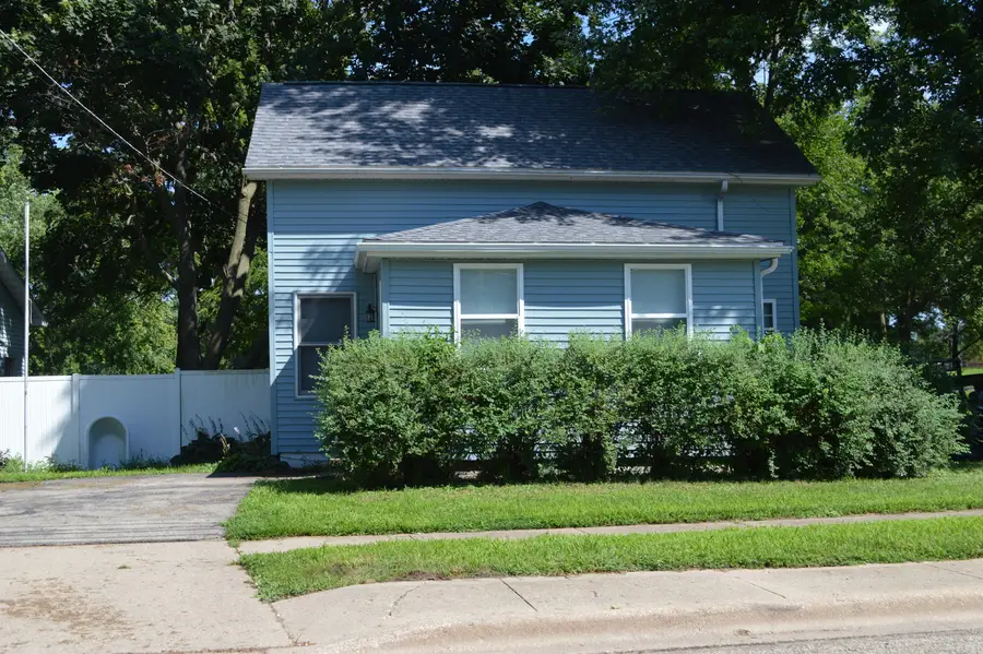 309 S Main Street, Walnut, IL 61376 - Image #3