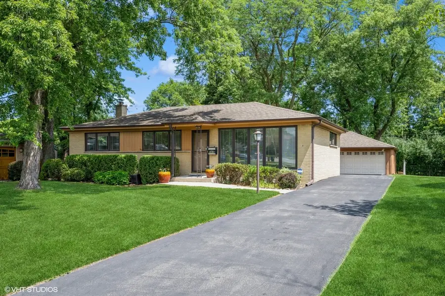 2530 Donald Court, Glenview, IL 60025 - Image #2