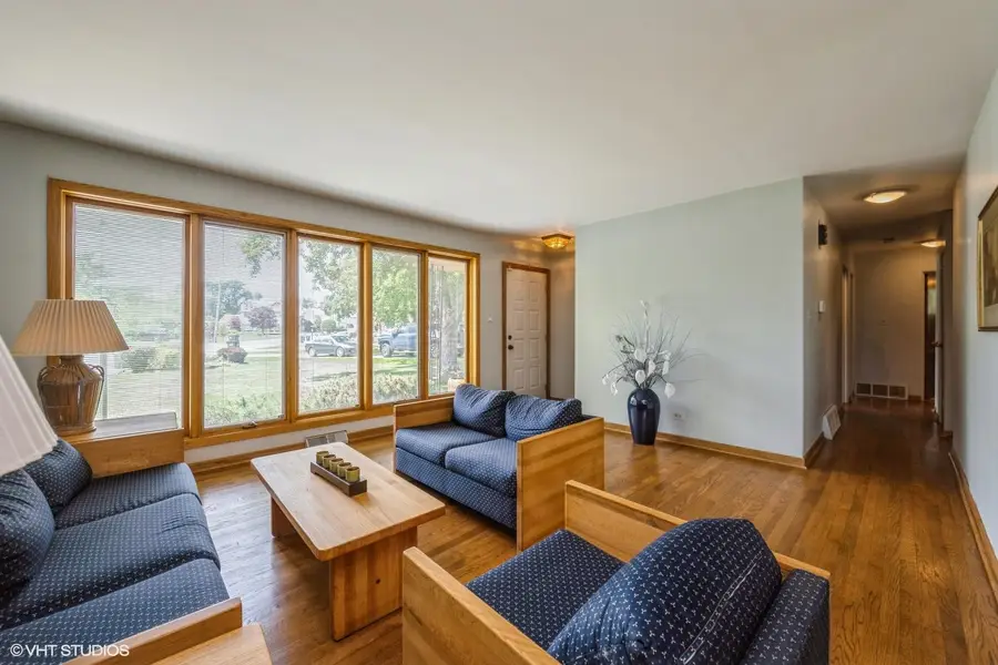 2530 Donald Court, Glenview, IL 60025 - Image #3