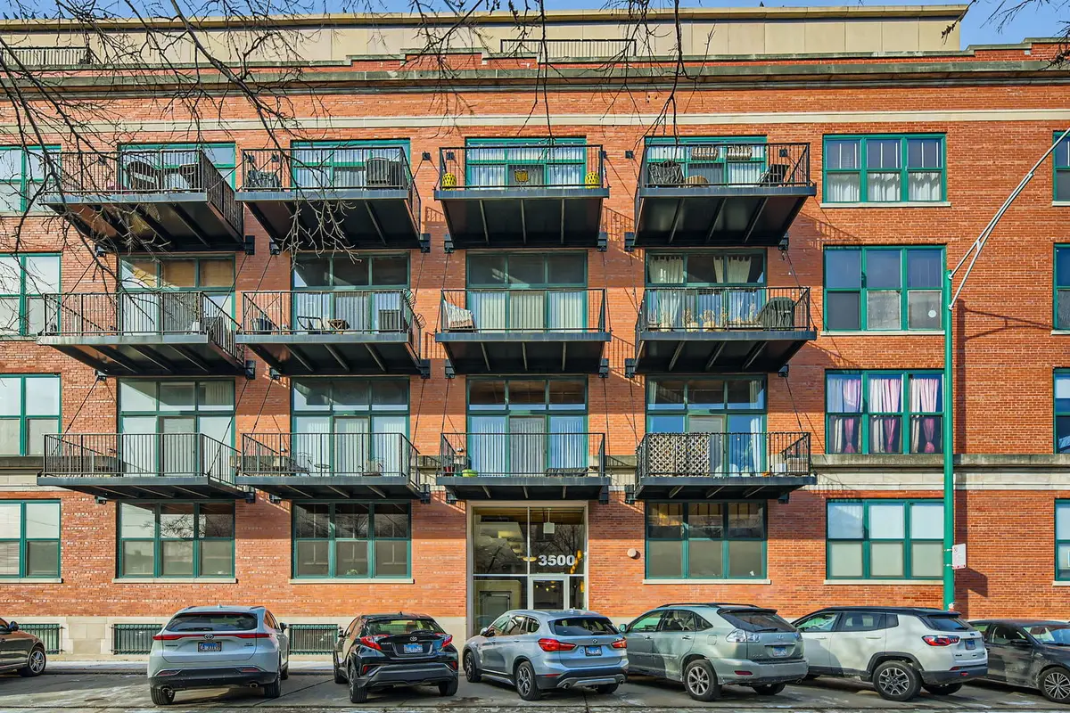 3500 S Sangamon Street #214, Chicago, IL 60609 - Image #1