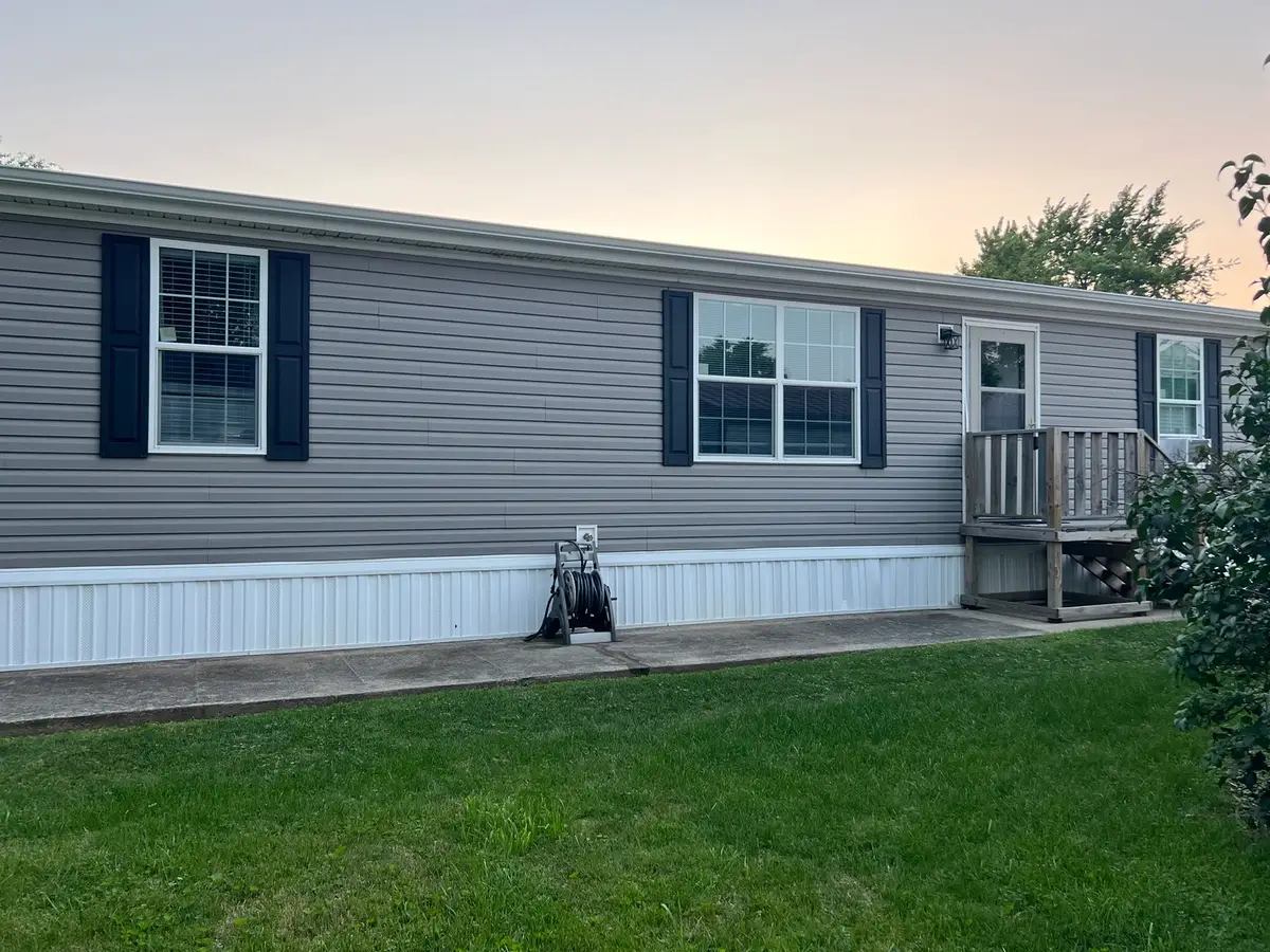 315 Avenue F Avenue, Bloomington, IL 61704 - Image #1