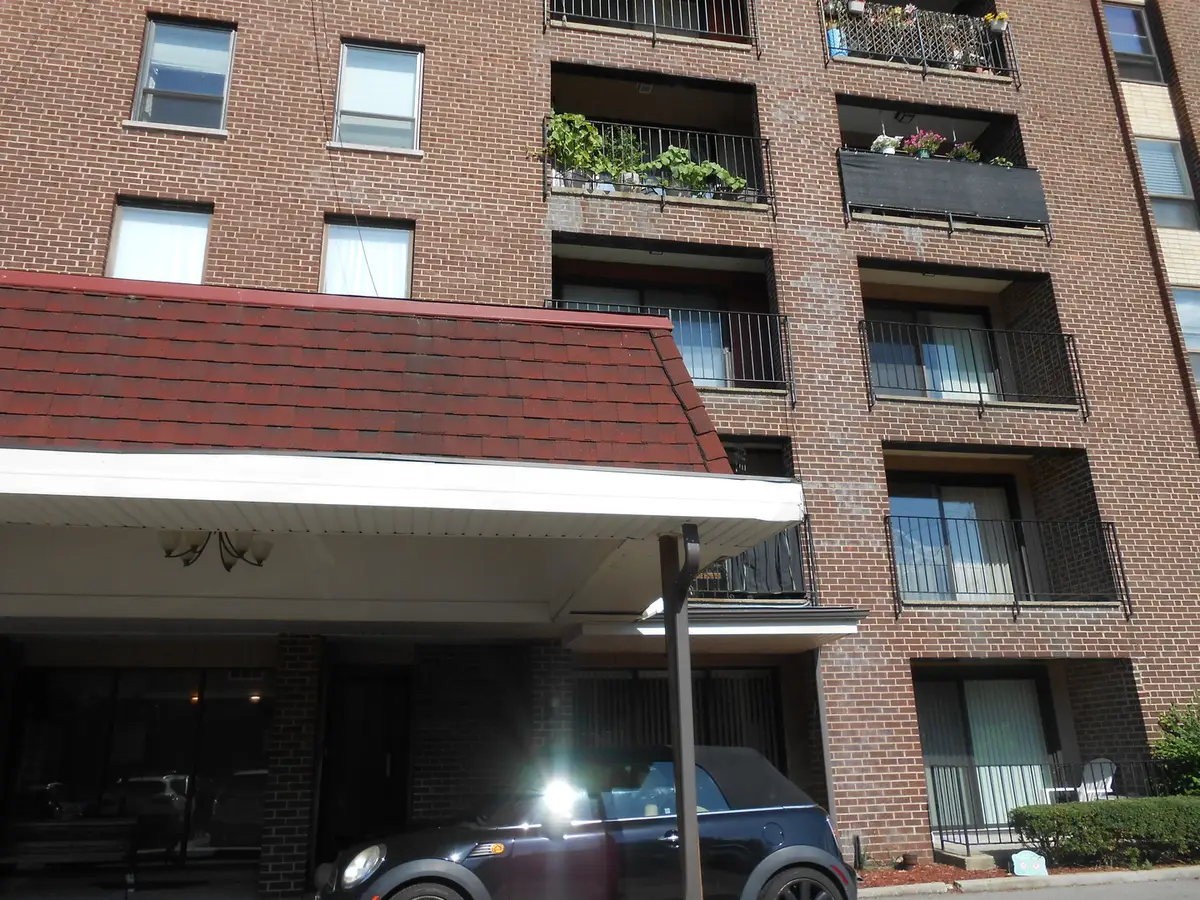6330 N Lincoln Avenue #2A, Morton Grove, IL 60053 - Image #1