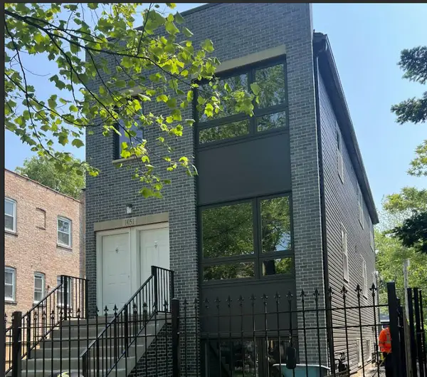 1051 N Springfield Avenue, Chicago, IL 60651