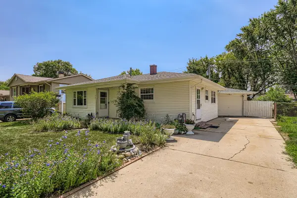 963 S Fletcher Drive, Wheeling, IL 60090