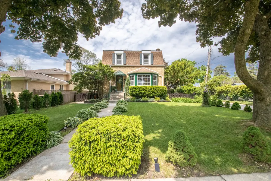 9244 Newcastle Avenue, Morton Grove, IL 60053 - Image #2