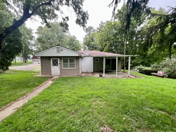 509 Lakeshore Drive, Oakland, IL 61943